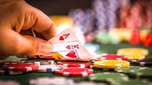 poker 大細 与传统德州扑克玩法的区别
